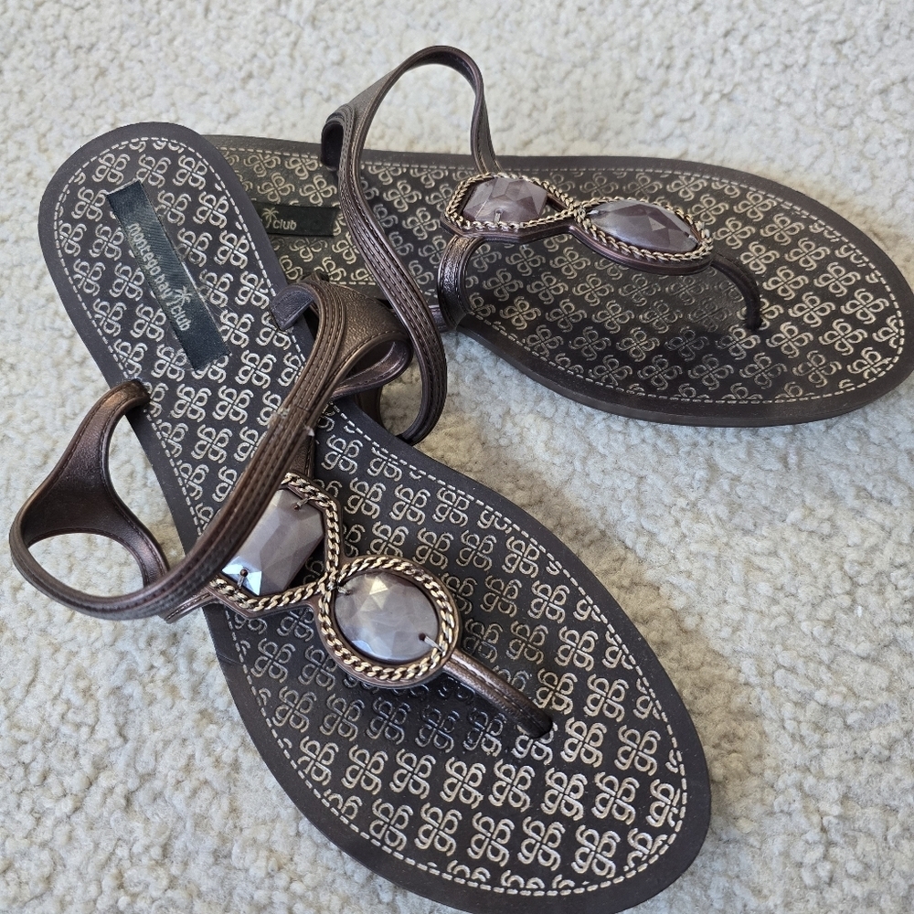 Montego Bay Club Gem T-Strap Sandals Women’s Size 7.5